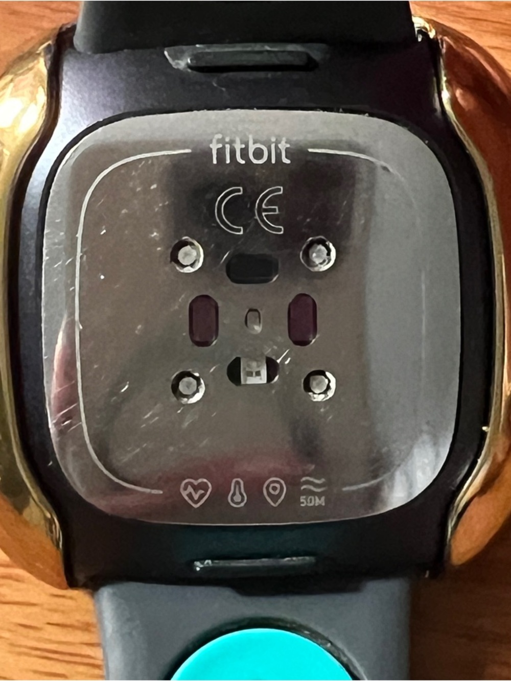 Fitbit Sense & Accessories Works Cracked Screen Small - Picture 4 of 8